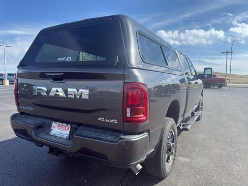 Used 2025 RAM 2500 Laramie AWD/4WD image 5