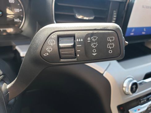 Used 2023 Ford Explorer XLT w/ Equipment Group 202A AWD/4WD image 23