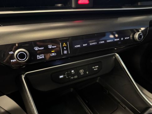 Used 2026 Kia Carnival SX Prestige FWD image 15