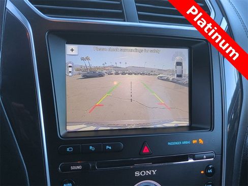 Used 2017 Ford Explorer Platinum image 24