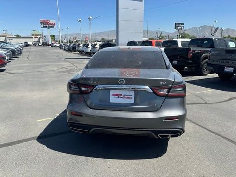 Used 2022 Nissan Maxima SV w/ Floor Mat Group FWD image 9