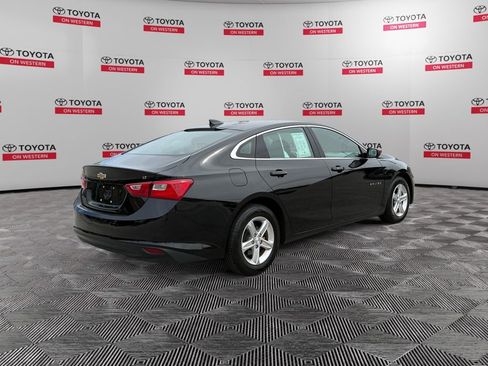 Used 2024 Chevrolet Malibu LT FWD image 3