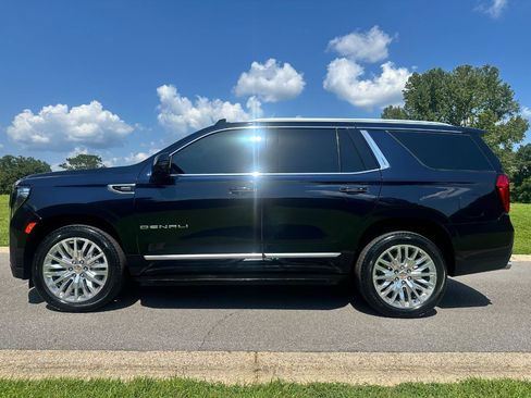 Used 2023 GMC Yukon Denali w/ LPO, Floor Liner Package RWD image 8