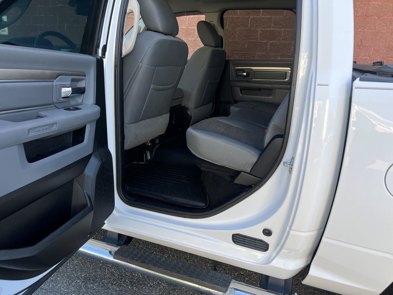 Used 2017 RAM 1500 Big Horn AWD/4WD image 13