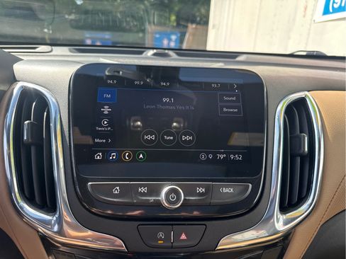 Used 2023 Chevrolet Equinox Premier FWD image 26