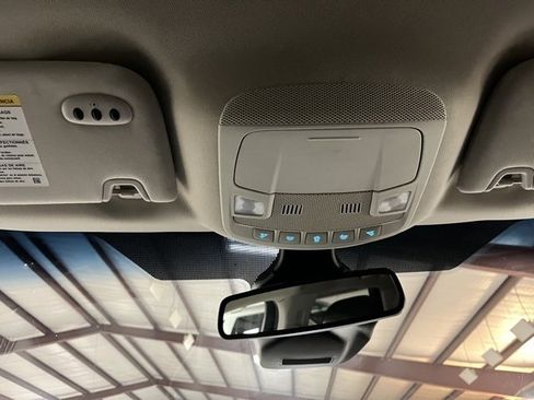 Used 2022 Ford Edge Titanium image 29