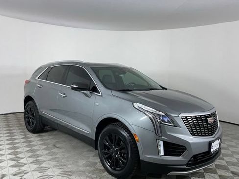 Used 2023 Cadillac XT5 Premium Luxury FWD image 3