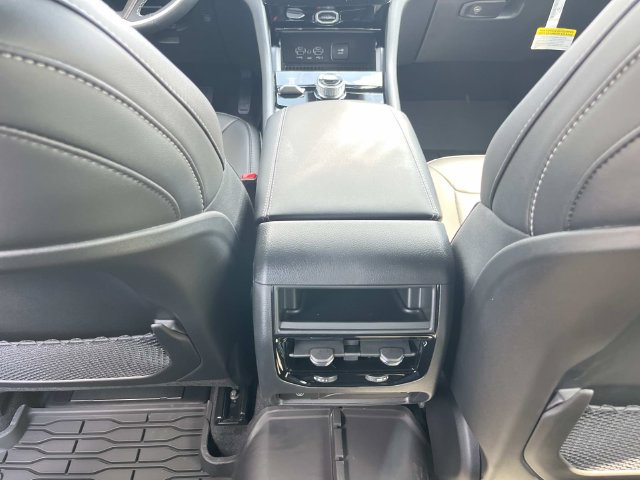 New 2027 Jeep Grand Cherokee Limited w/ Limited Altitude Package AWD/4WD image 18