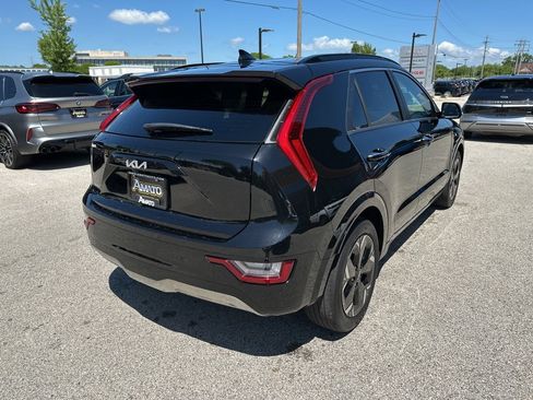 Used 2023 Kia Niro Wave w/ Wave Preserve Package FWD image 7