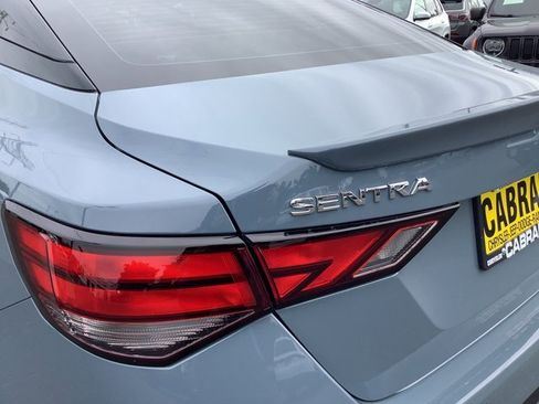 Used 2025 Nissan Sentra SR w/ SR Premium Package image 42