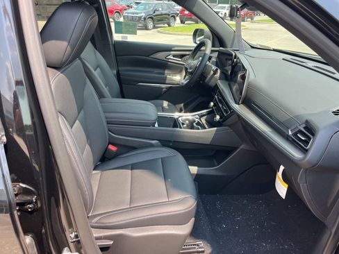 New 2026 Chevrolet Traverse LT w/ Driver Confidence Package image 39