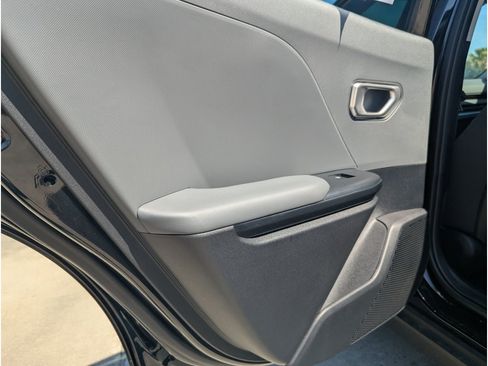 Used 2025 Kia K4 FWD image 16