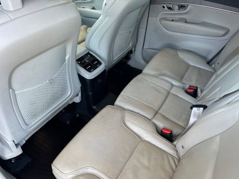 Used 2022 Volvo XC90 T8 Inscription w/ Advanced Package AWD/4WD image 11