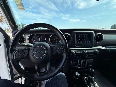 Used 2018 Jeep Wrangler Unlimited Sport S AWD/4WD image 17