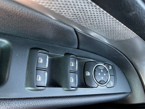 Used 2018 Ford Explorer XLT w/ Equipment Group 201A AWD/4WD image 21