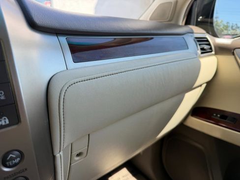 Used 2012 Lexus GX 460 image 40