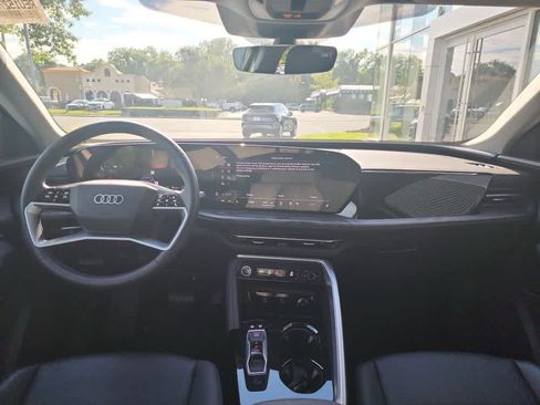 Used 2025 Audi Q5 Premium w/ Premium Plus AWD/4WD image 13