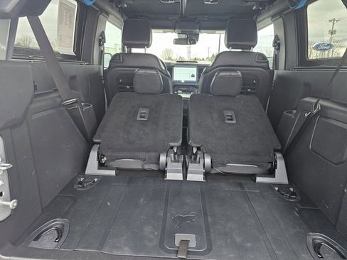 Used 2024 Ford Bronco Black Diamond image 17