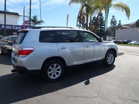 Used 2013 Toyota Highlander Plus image 19