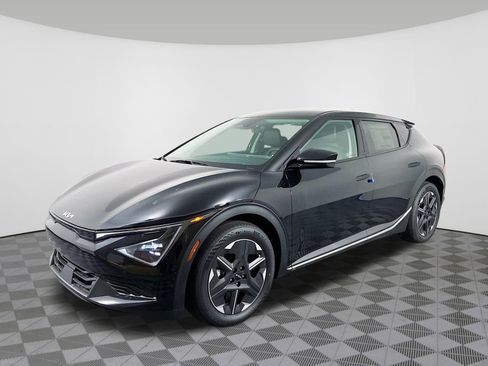 New 2025 Kia EV6 Light image 2