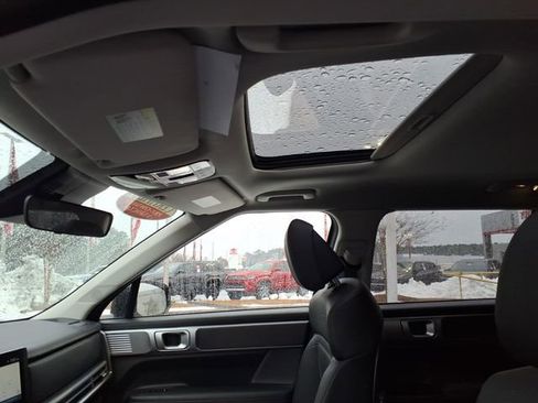 Used 2025 Hyundai Santa Fe XRT image 16