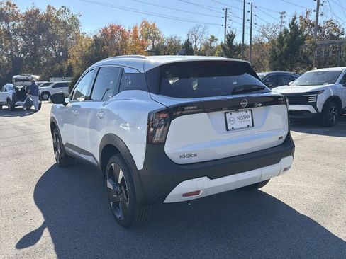 New 2026 Nissan Kicks SR FWD image 6