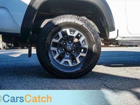 Used 2018 Toyota Tacoma TRD Off-Road image 16