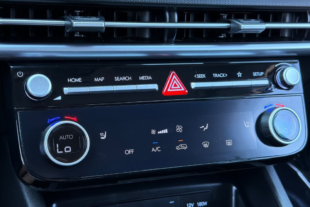 Certified 2025 Hyundai Tucson SEL AWD/4WD image 17