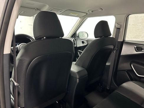 Used 2024 Kia Soul LX w/ Option Group 015 image 42