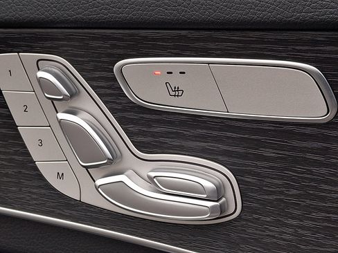 Certified 2021 Mercedes-Benz C 300 4MATIC Sedan image 23