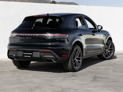 Certified 2025 Porsche Macan image 7