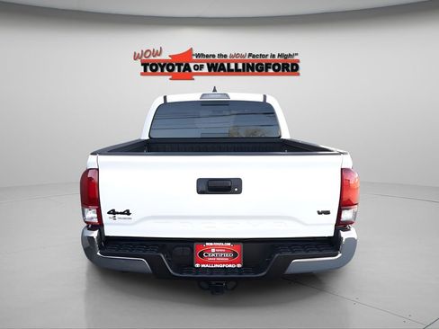 Certified 2023 Toyota Tacoma SR5 AWD/4WD image 10