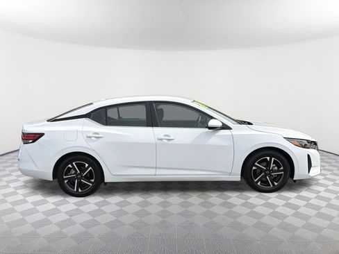Used 2024 Nissan Sentra SV image 18