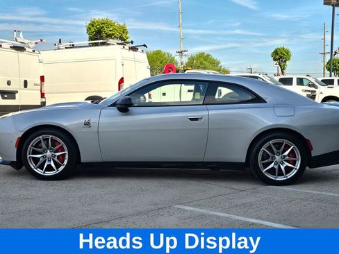 Used 2024 Dodge Charger Daytona Scat Pack w/ Plus Group AWD/4WD image 8