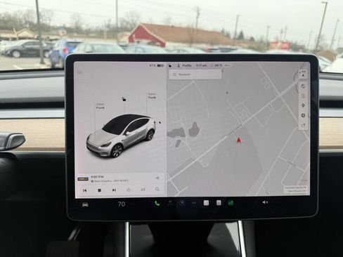 Used 2020 Tesla Model Y Long Range image 21