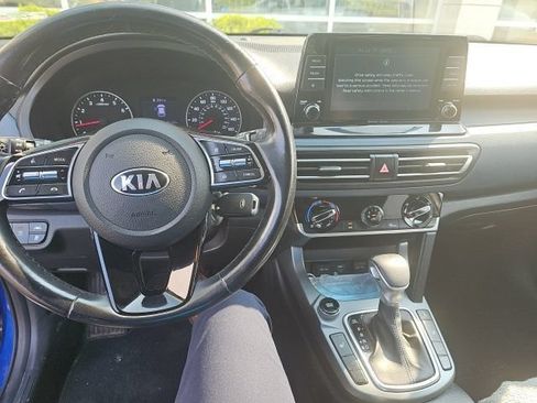 Used 2021 Kia Seltos S AWD/4WD image 3