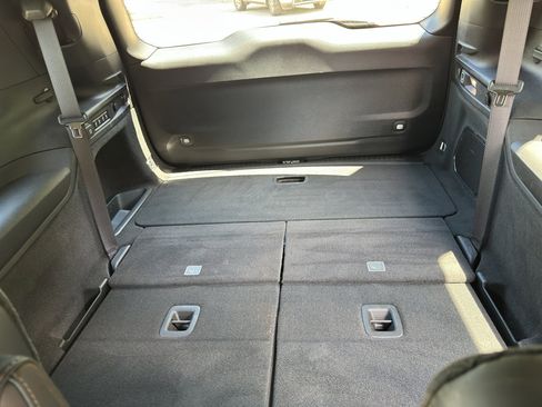 Used 2023 Jeep Grand Cherokee L Overland w/ Luxury Tech Group IV image 23