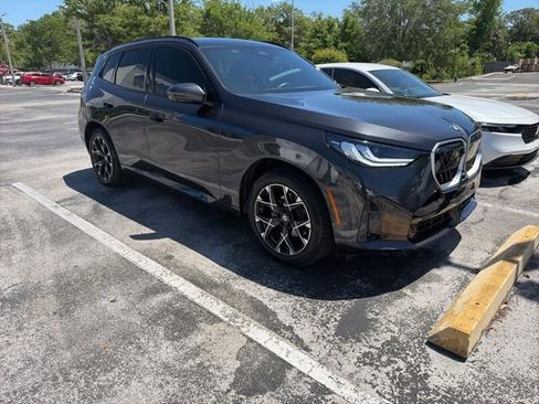Used 2025 BMW X3 xDrive30i w/ Premium Package AWD/4WD image 2