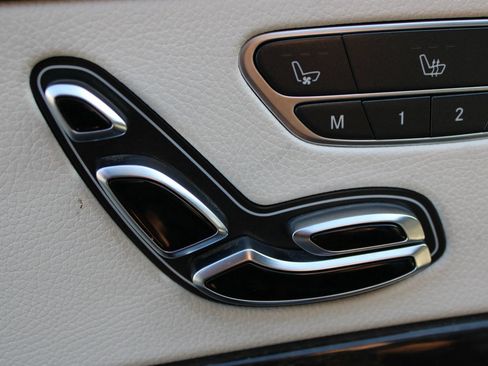 Used 2015 Mercedes-Benz S 550 Sedan image 10