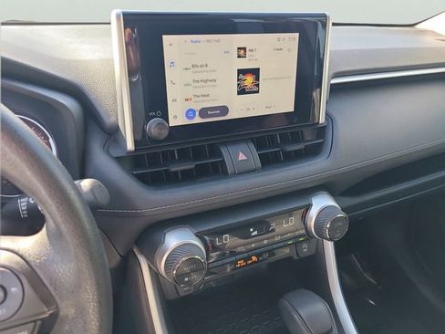 Used 2024 Toyota RAV4 XLE image 31