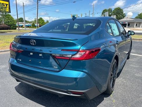 New 2026 Toyota Camry SE FWD image 3