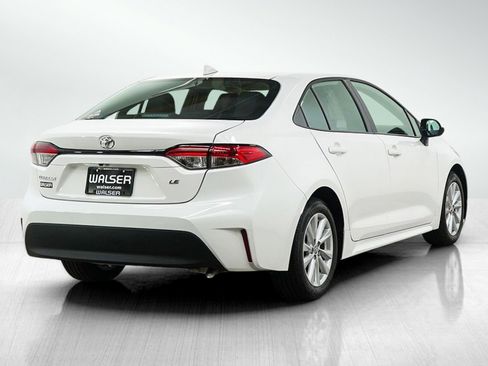 Used 2026 Toyota Corolla LE w/ LE Premium Package image 5