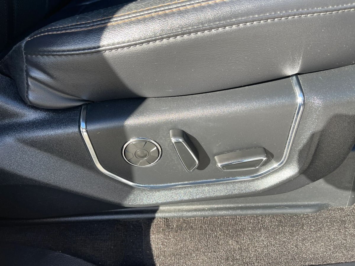 Used 2019 Ford Expedition Platinum RWD image 28