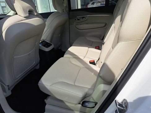 New 2025 Volvo XC90 T8 Plus w/ Protection Package Premier image 7