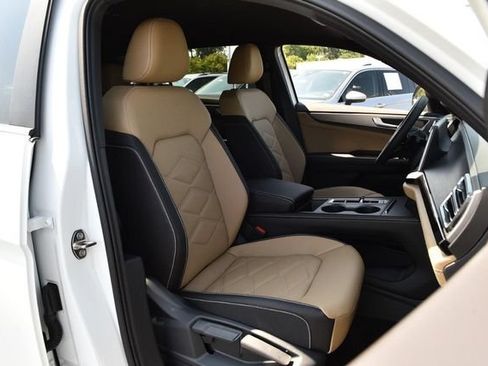 New 2026 Volkswagen Atlas Cross Sport SE AWD/4WD image 19