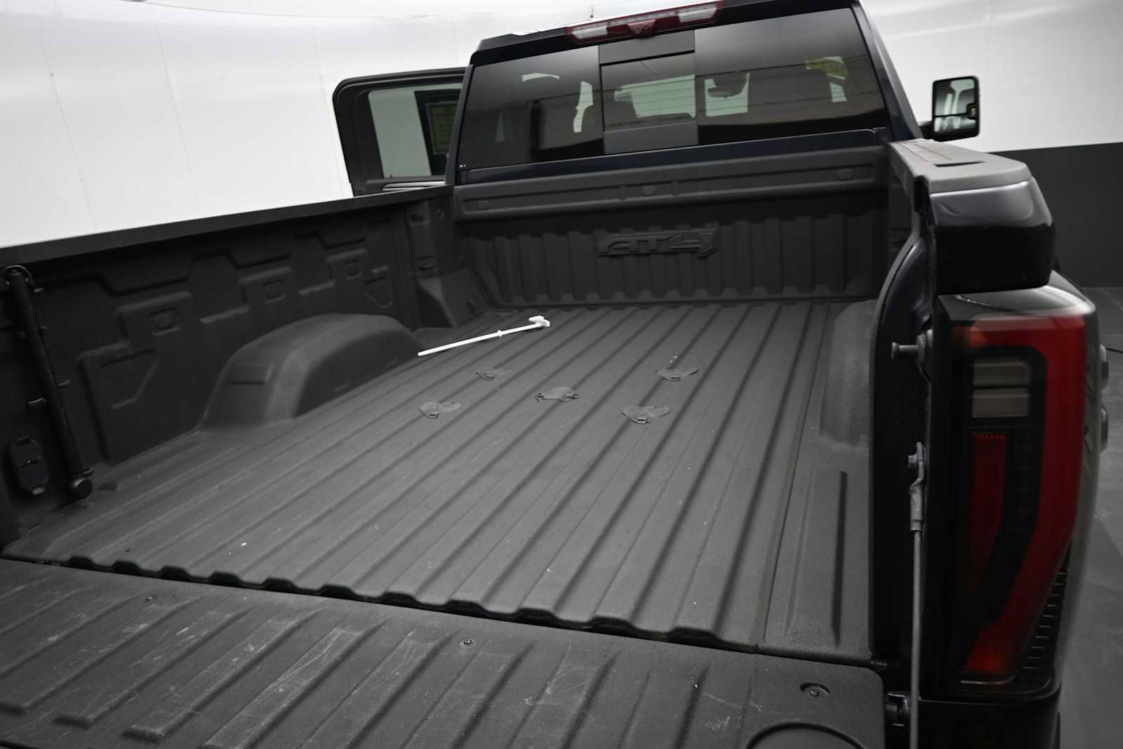 Used 2024 GMC Sierra 2500 AT4 w/ AT4 Premium Plus Package AWD/4WD image 20