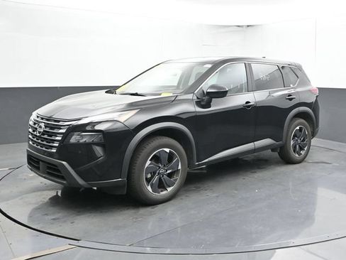 Used 2025 Nissan Rogue SV AWD/4WD image 7