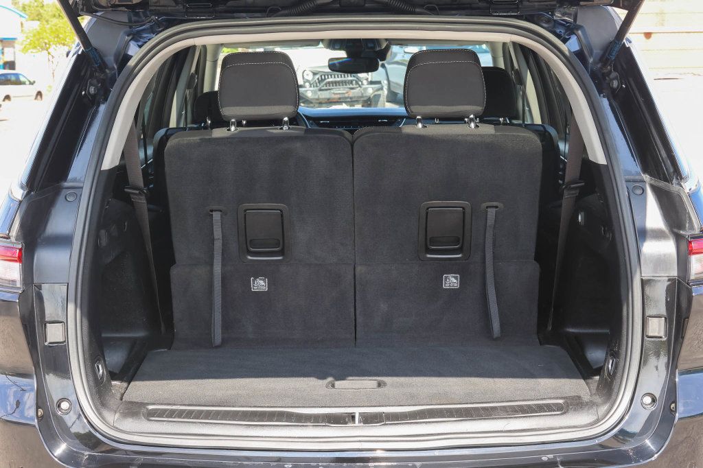 Used 2023 Jeep Grand Cherokee L Laredo AWD/4WD image 8
