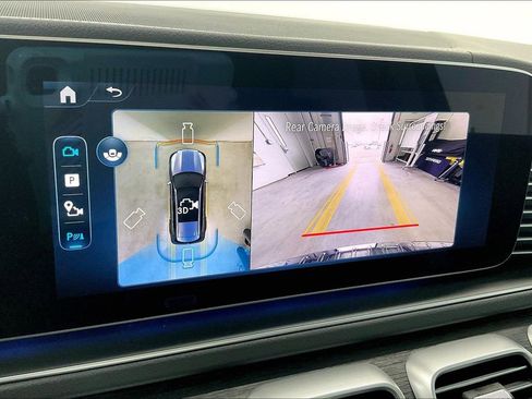 Used 2026 Mercedes-Benz GLS 450 4MATIC image 26