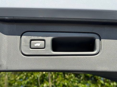 Certified 2023 Honda Pilot Touring image 36